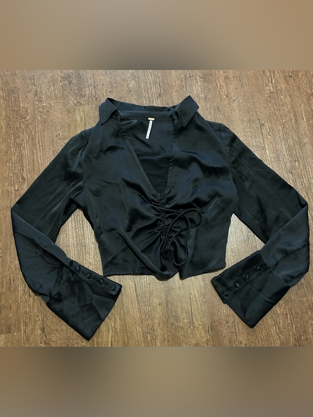 Free People Black Satin Ruched Tie Front Crop Blouse Long Sleeve S/P Y2K - Picture 2 of 8